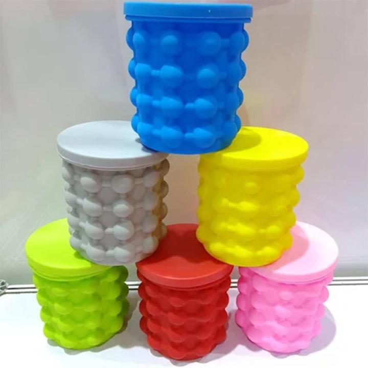 Space-Saving Ice Cube Maker